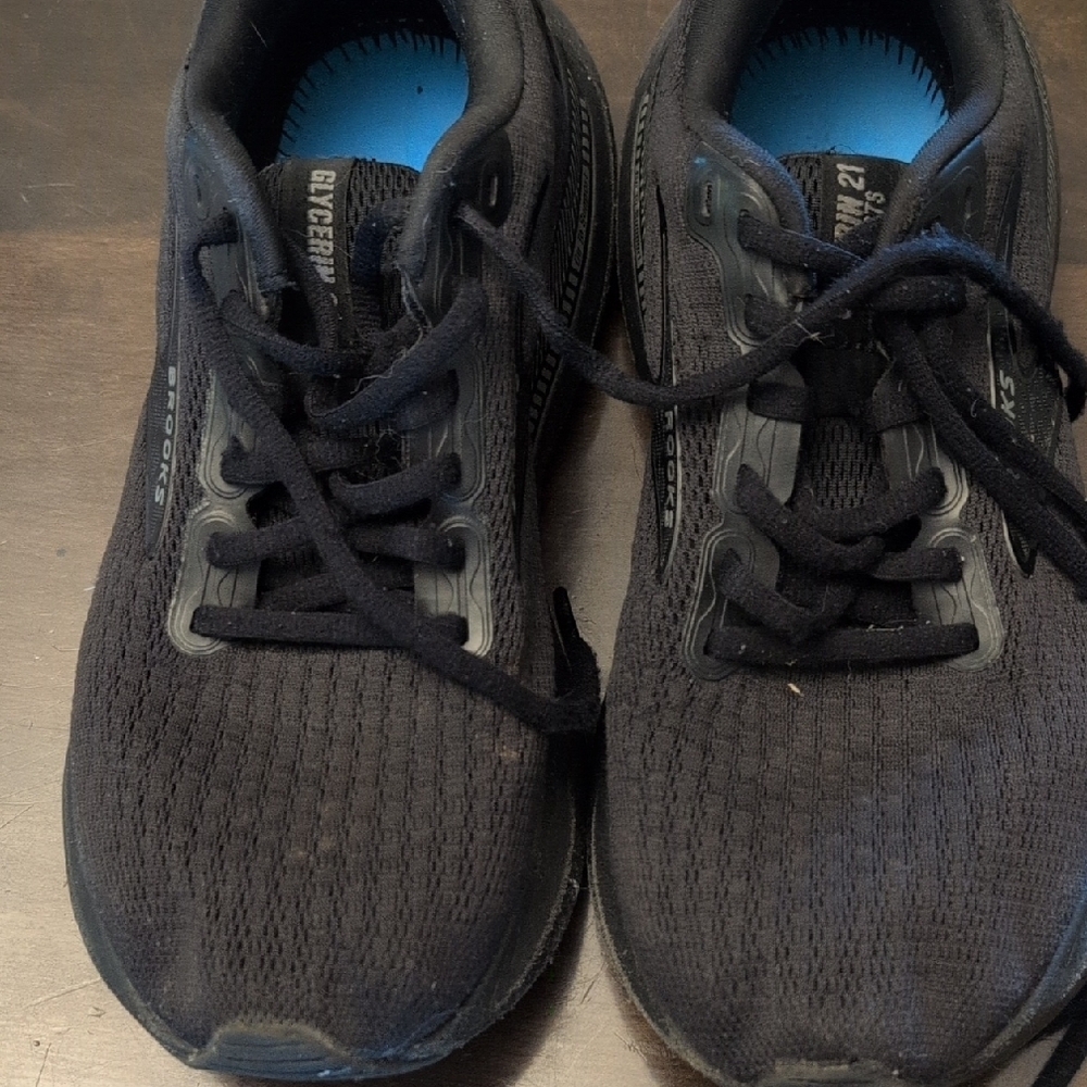 Brooks Kids Black Sneakers with Blue Insole